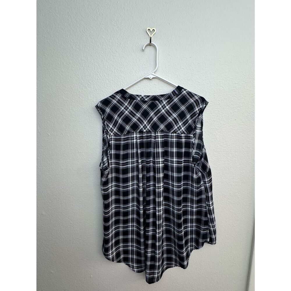 NWT torrid Harper Sleeveless Plaid Georgette Blouse - Black/White - Picture 7 of 11